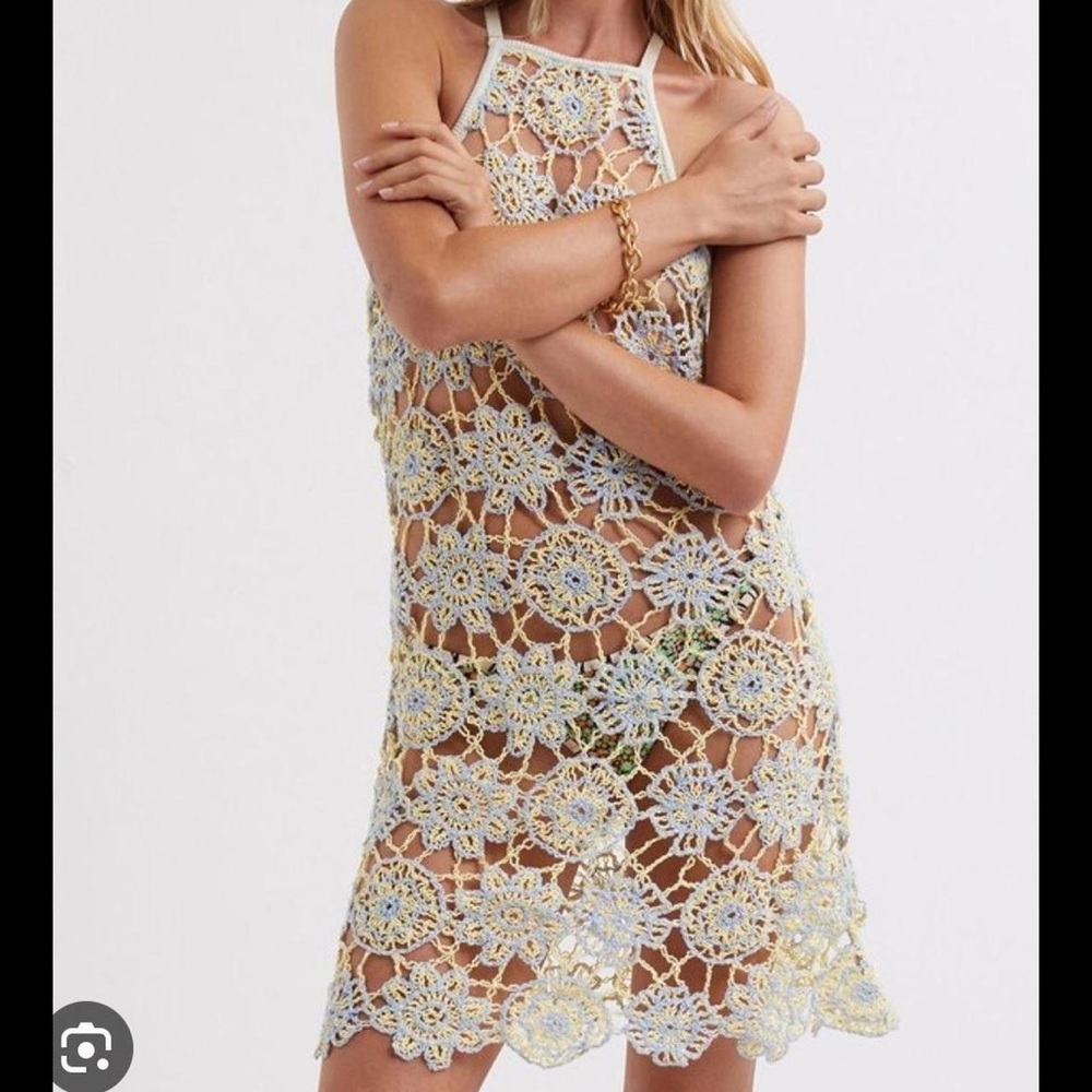 For love and lemons - brand new -Elegant Yellow Crochet Dress